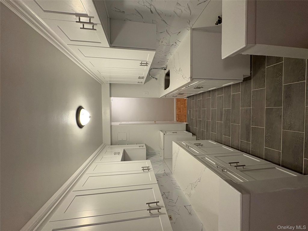 6485 Broadway 2K, Bronx, NY 10471