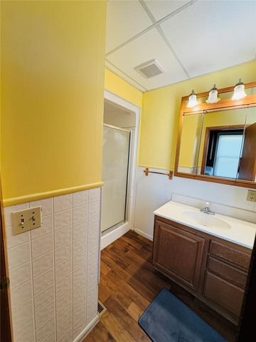 1612 7th Ave, Belle Plaine, IA 52208