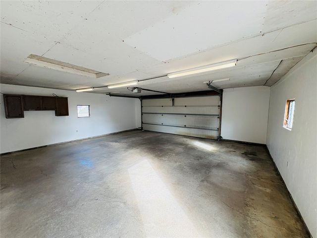 1612 7th Ave, Belle Plaine, IA 52208
