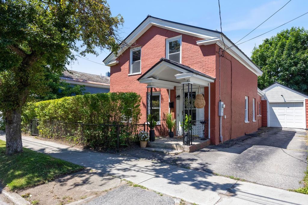 47 Pitkin Street, Burlington, VT 05401