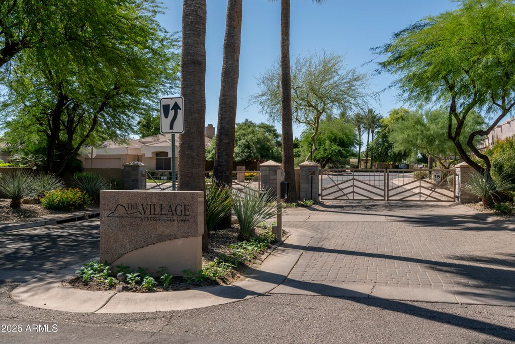 8565 E KRAIL Street, Scottsdale, AZ 85250 — photo 3