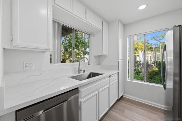 225 Diamond 111, Vista, CA 92083