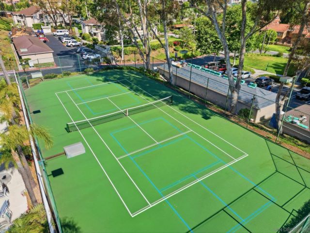 225 Diamond 111, Vista, CA 92083