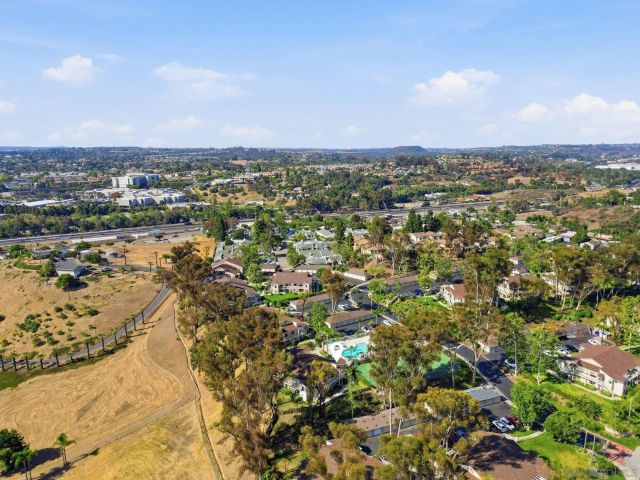 225 Diamond 111, Vista, CA 92083