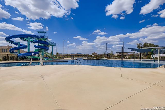 5803 antonio, Seguin, TX 78155