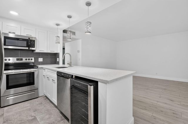 212 Monaco E, Delray Beach, FL 33446