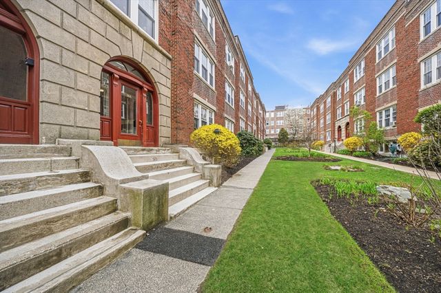 36A St. Paul Street 1, Brookline, MA 02446