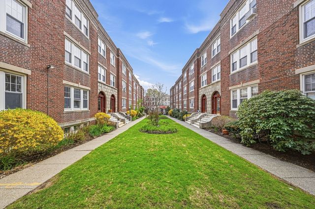 36A St. Paul Street 1, Brookline, MA 02446