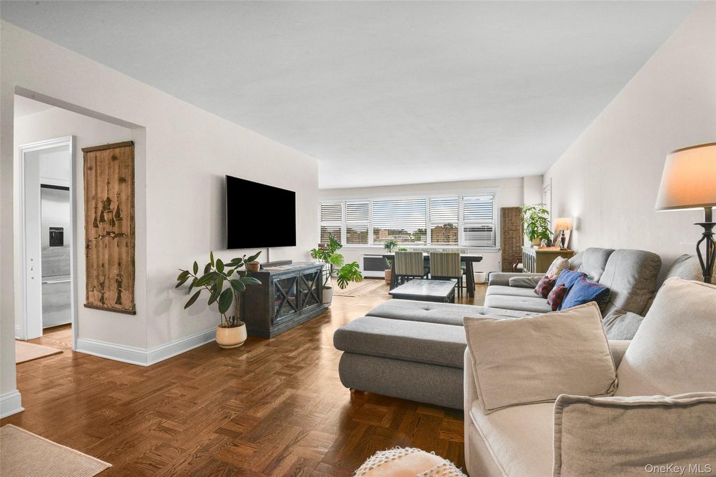 2 Washington Square 5G, Larchmont, NY 10538 — photo 5