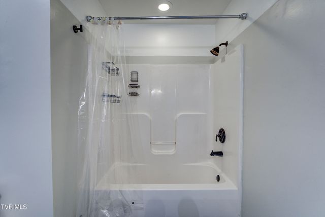 719 Walkers Bend Road, Gray, TN 37615