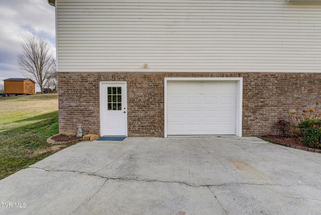 719 Walkers Bend Road, Gray, TN 37615