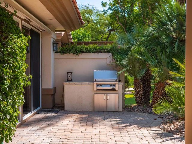 903 Red Arrow Trail, Palm Desert, CA 92211