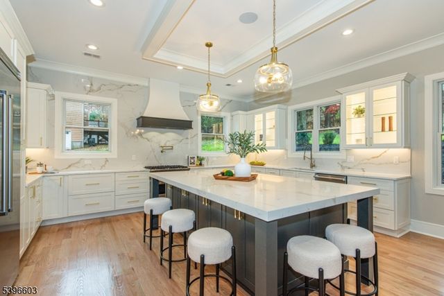 24 Cliffside Dr, Livingston Twp., NJ 07039