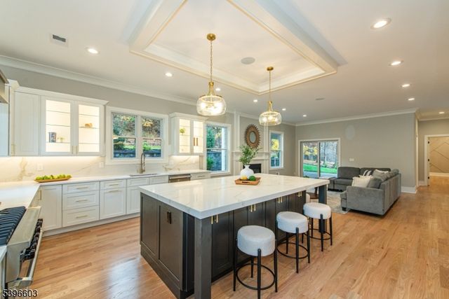 24 Cliffside Dr, Livingston Twp., NJ 07039