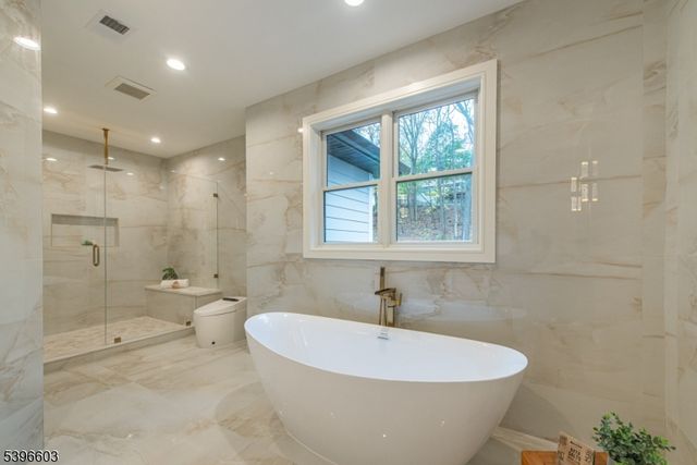 24 Cliffside Dr, Livingston Twp., NJ 07039