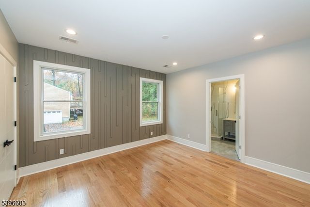 24 Cliffside Dr, Livingston Twp., NJ 07039