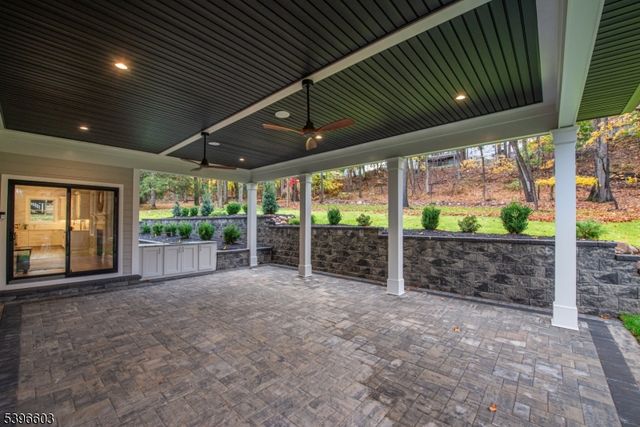 24 Cliffside Dr, Livingston Twp., NJ 07039