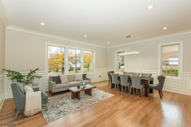 24 Cliffside Dr, Livingston Twp., NJ 07039