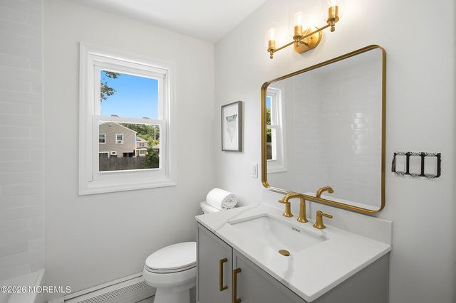 75 Franklin Avenue, Hazlet, NJ 07734