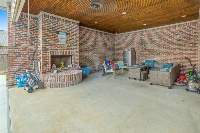 3720 Inwood Drive, Lake Charles, LA 70605