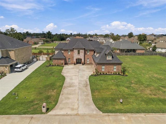 3720 Inwood Drive, Lake Charles, LA 70605
