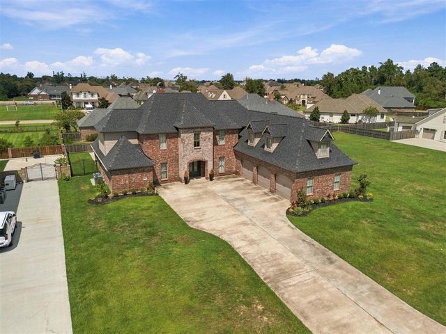 3720 Inwood Drive, Lake Charles, LA 70605