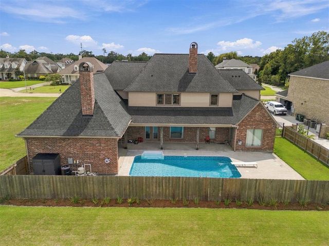 3720 Inwood Drive, Lake Charles, LA 70605