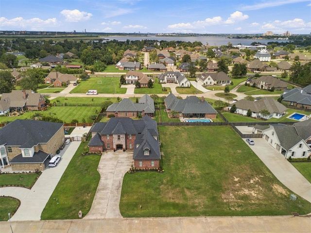 3720 Inwood Drive, Lake Charles, LA 70605