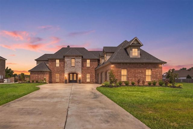 3720 Inwood Drive, Lake Charles, LA 70605