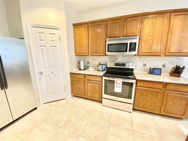 17518 Stamford Oaks Drive, Tomball, TX 77377