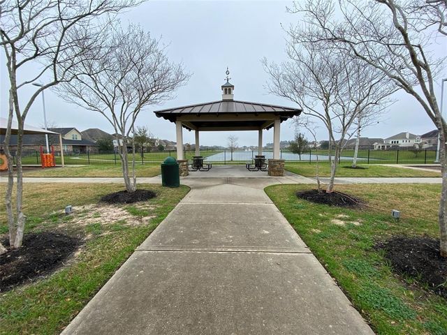 17518 Stamford Oaks Drive, Tomball, TX 77377