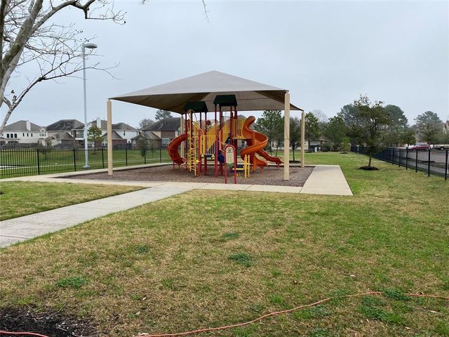 17518 Stamford Oaks Drive, Tomball, TX 77377