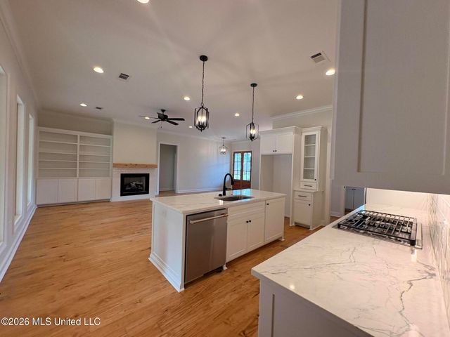116 Richburg Court, Pearl, MS 39208