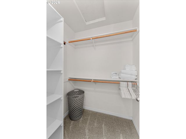 9601 Nw MILLER HILL Dr, Portland, OR 97229