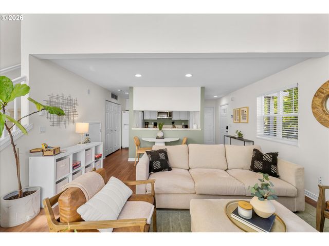 9601 Nw MILLER HILL Dr, Portland, OR 97229