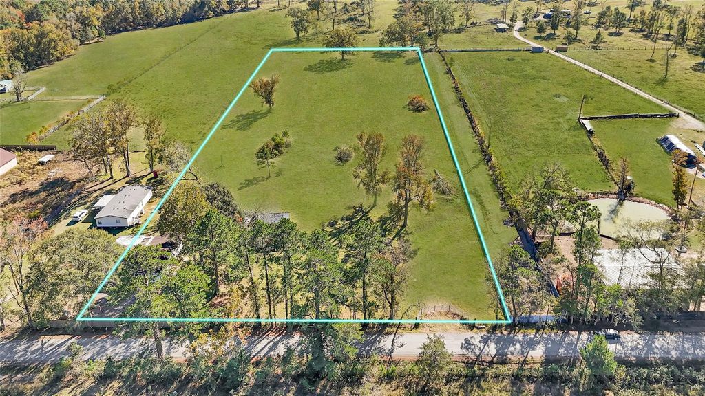 1244 County Road 332, Cleveland, TX 77327