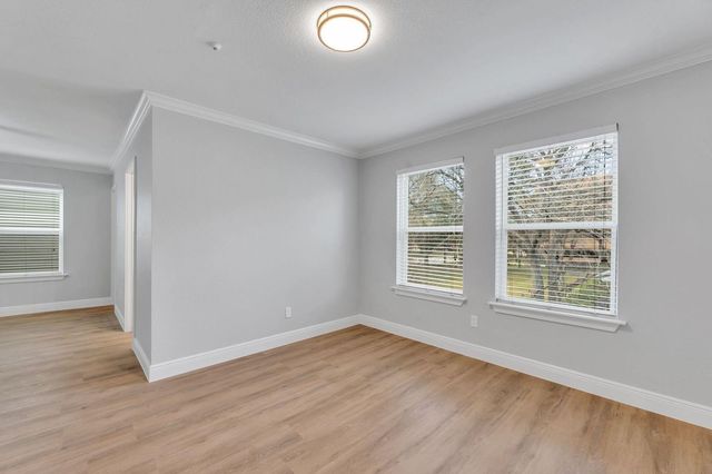 1829 Bering Drive 2, Houston, TX 77057