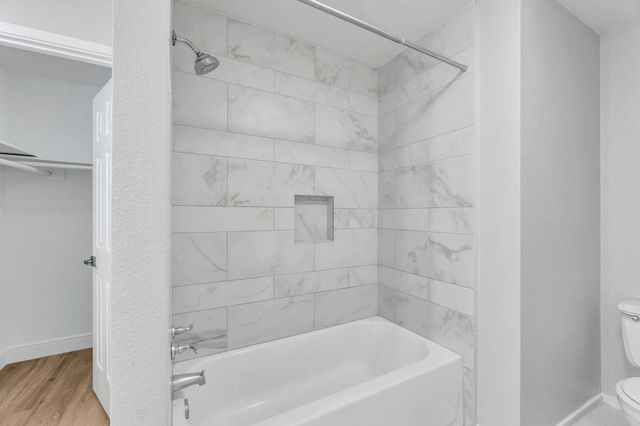 1829 Bering Drive 2, Houston, TX 77057