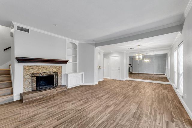 1829 Bering Drive 2, Houston, TX 77057