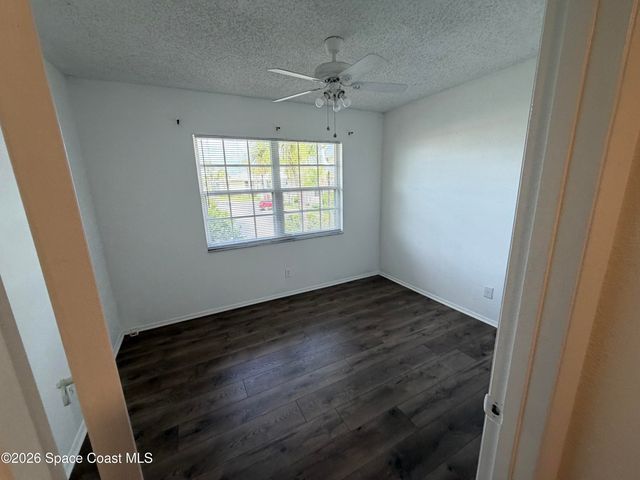 975 NE Sonesta Avenue NE 201, Palm Bay, FL 32905