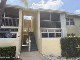 975 NE Sonesta Avenue NE 201, Palm Bay, FL 32905