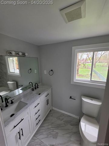 459 New York Avenue, Lincoln Park, MI 48146