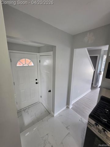 459 New York Avenue, Lincoln Park, MI 48146