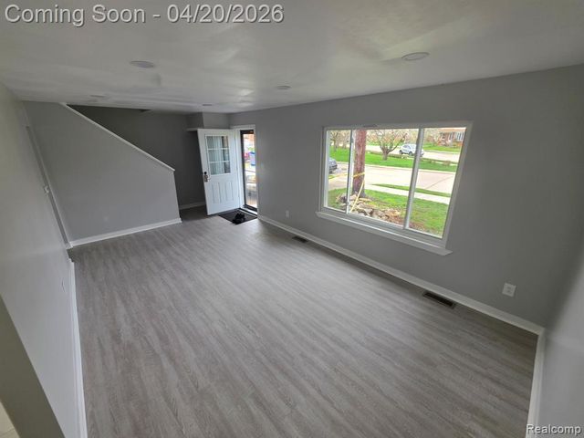 459 New York Avenue, Lincoln Park, MI 48146