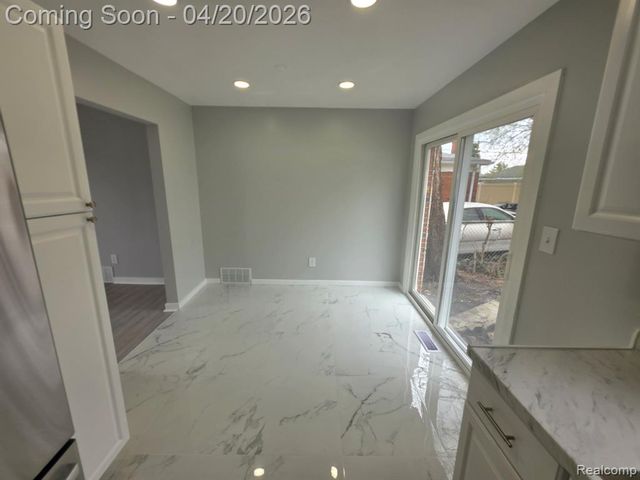 459 New York Avenue, Lincoln Park, MI 48146