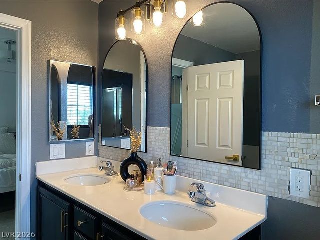 6250 West Arby Avenue 222, Las Vegas, NV 89118