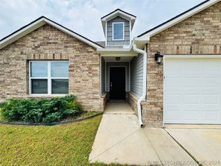 1814 S 14th Street, Broken Arrow, OK 74012