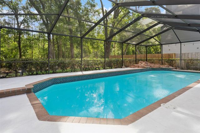 2728 LAKEVILLE DRIVE, Tampa, FL 33618