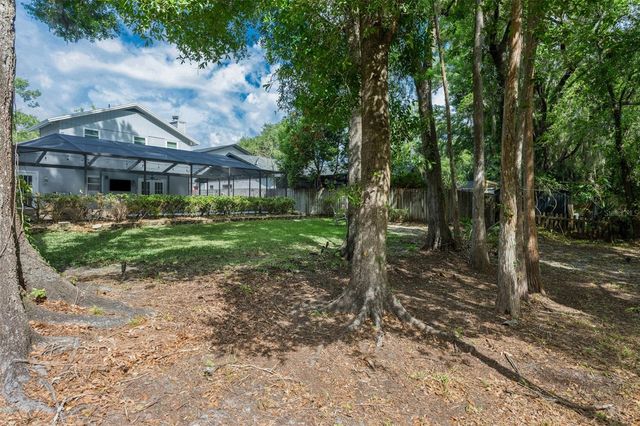 2728 LAKEVILLE DRIVE, Tampa, FL 33618
