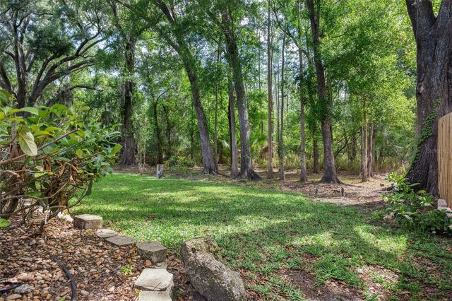 2728 LAKEVILLE DRIVE, Tampa, FL 33618